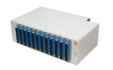 MCNP – алюминиевая поворотно-выдвижная панель 19” ODF